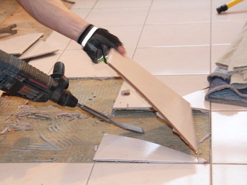 FLOOR & TILES REMOVAL